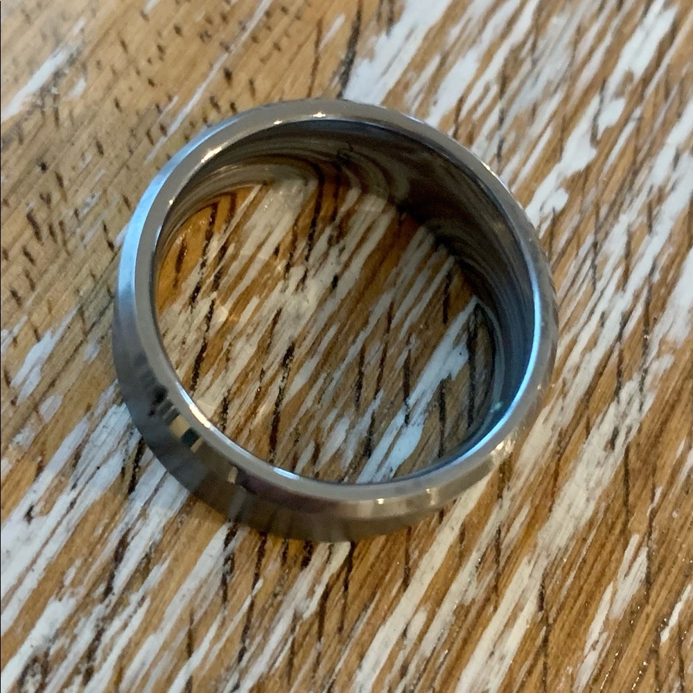 Tungsten Men’s ring size 9.5